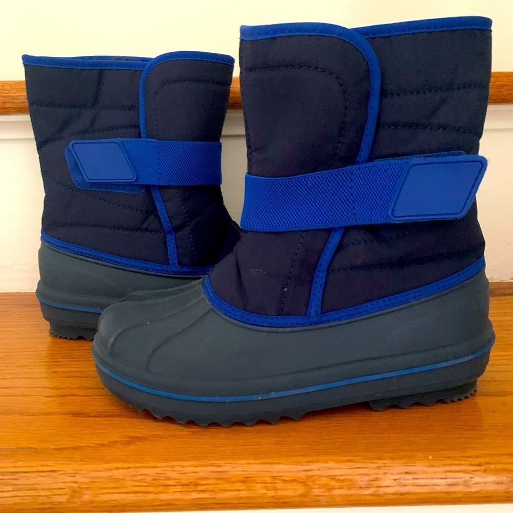 NEW- Boys Children’s Place Snow Boots
